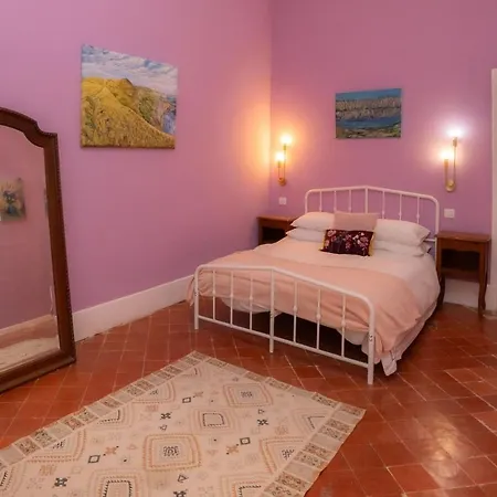 Spacious In The Heart Of קרקסון