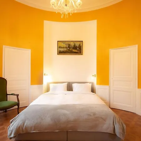 Apartment Spacious In The Heart Of *